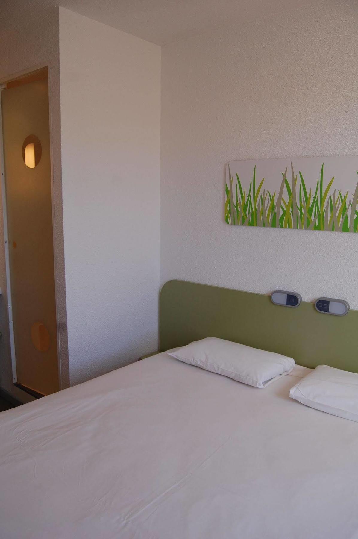Ibis Budget Marseille Vitrolles Vitrolles  Exterior foto
